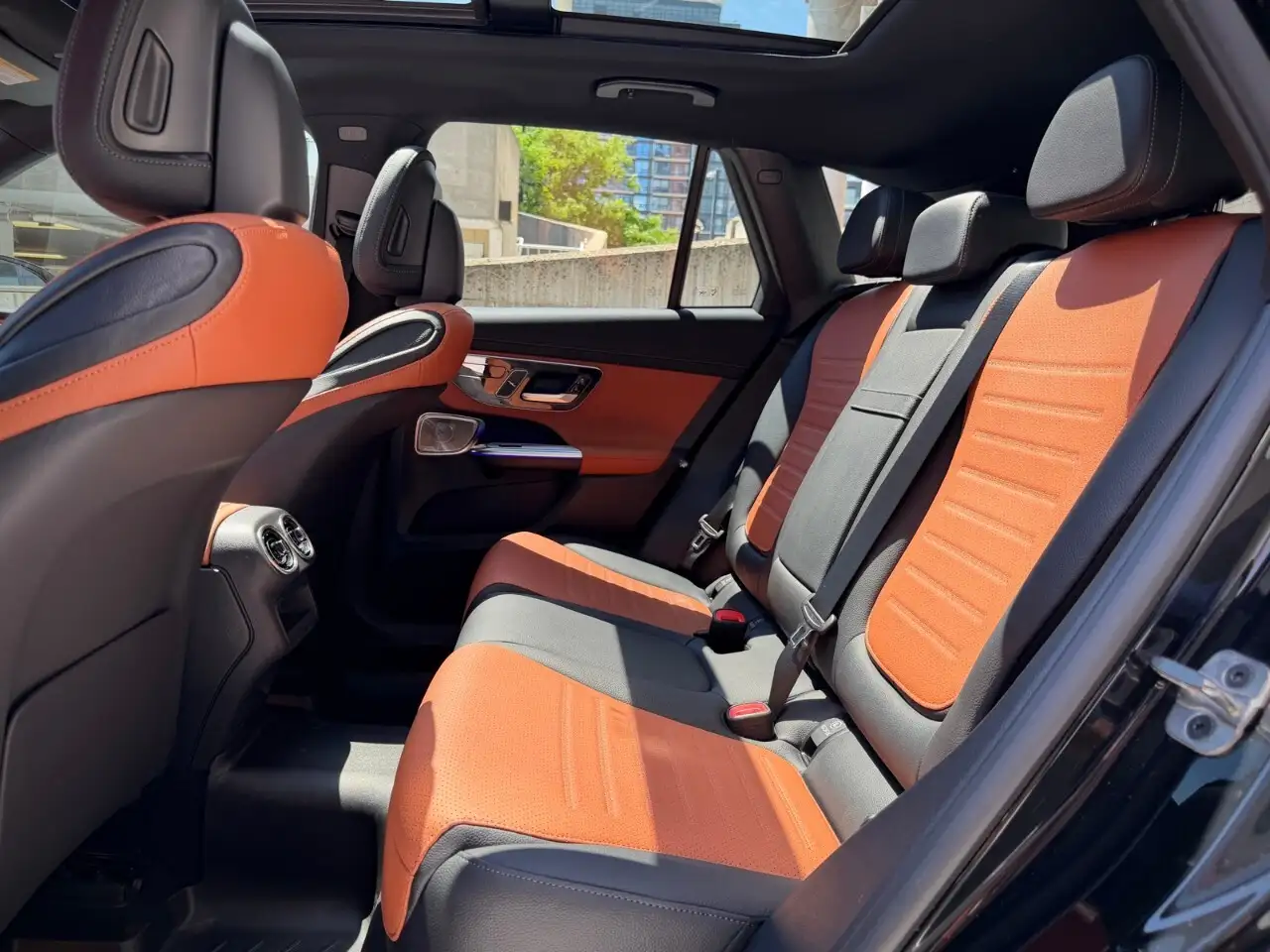 Mercedes-Benz GLC снимка Mercedes-Benz GLC
