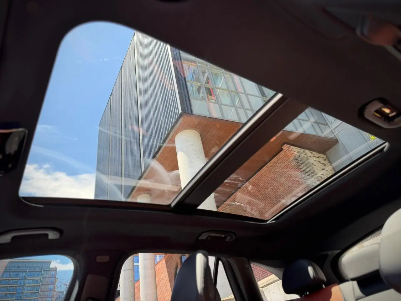 Mercedes-Benz GLC снимка Mercedes-Benz GLC