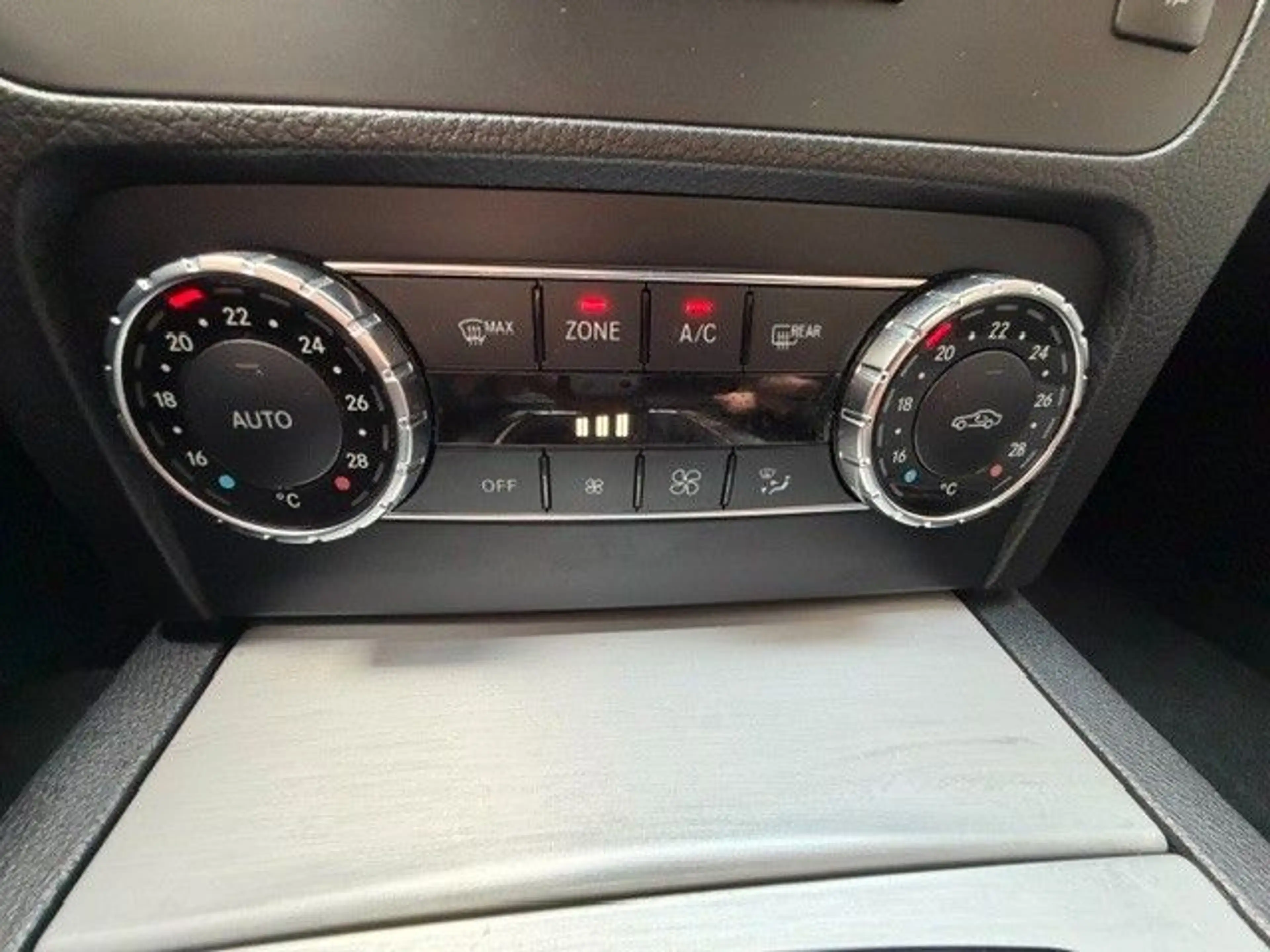 Mercedes-Benz GLK 200 CDI PARK ASSIST,KLIMA-AUTOM,AHK — photo 14