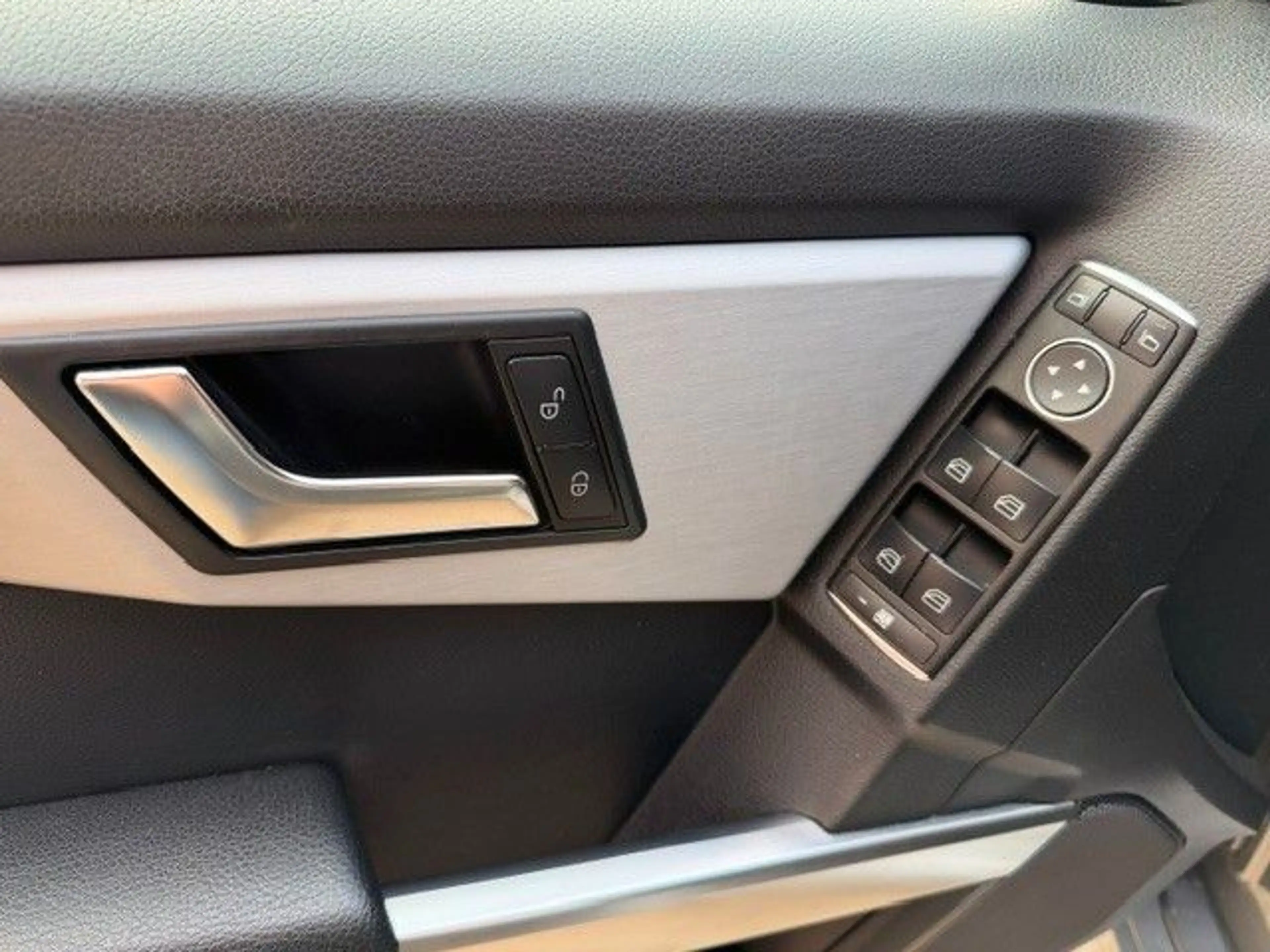 Mercedes-Benz GLK 200 CDI PARK ASSIST,KLIMA-AUTOM,AHK — photo 11