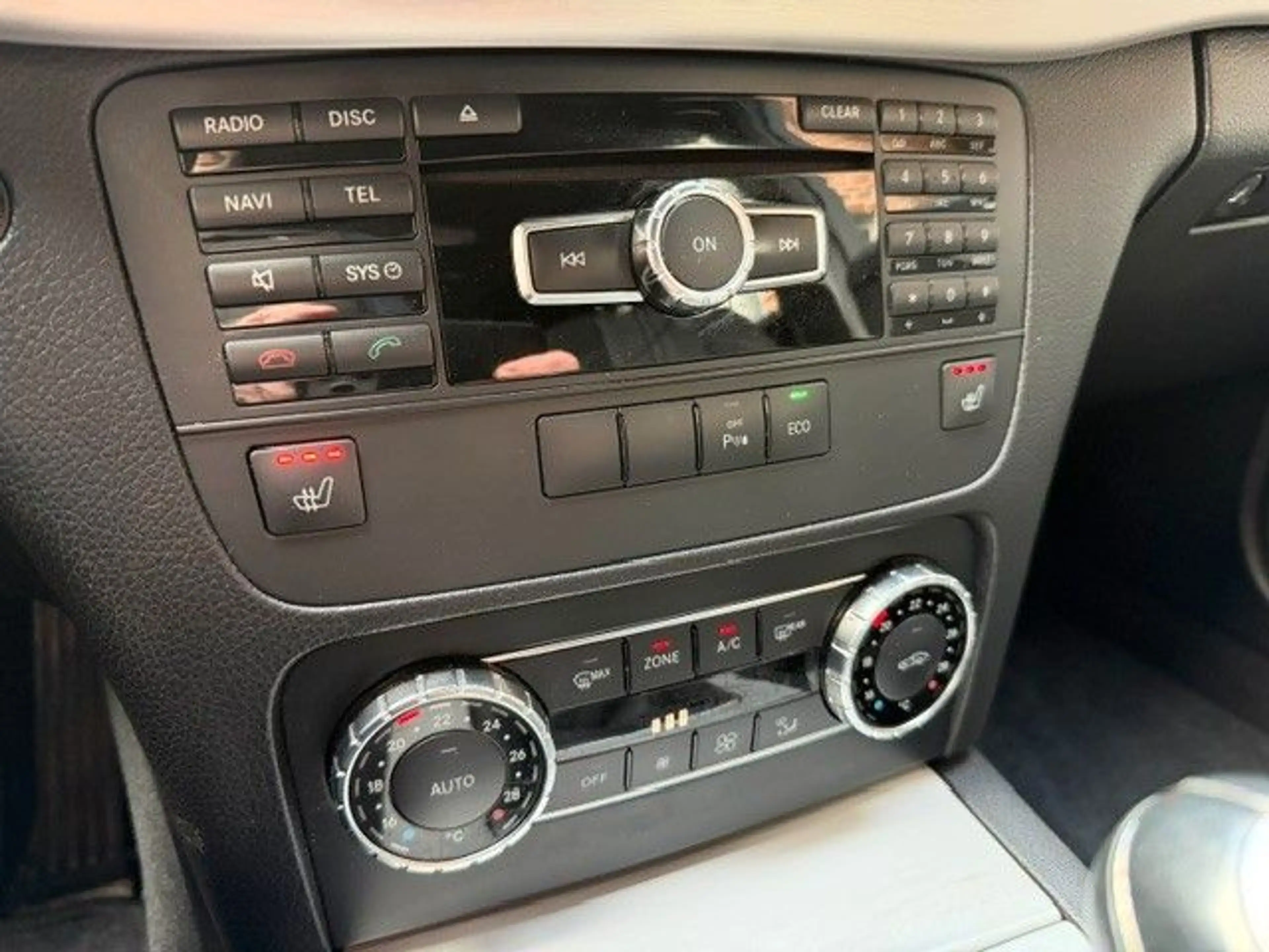 Mercedes-Benz GLK 200 CDI PARK ASSIST,KLIMA-AUTOM,AHK — photo 12