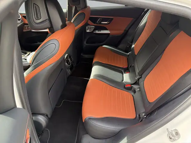 Mercedes-Benz GLC view 10