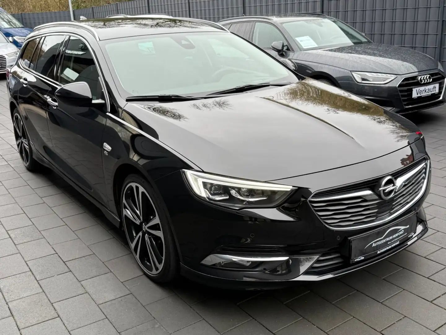 Opel Insignia B Sports Tourer Innovation OPC Line 4x4 Zwart - 2