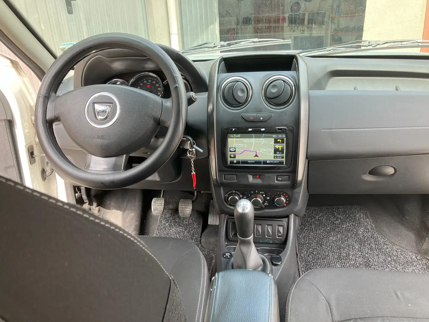 Dacia Duster 1.6 Laureate Gpl 4x2 105cv Motore rifatto Fehér - 2