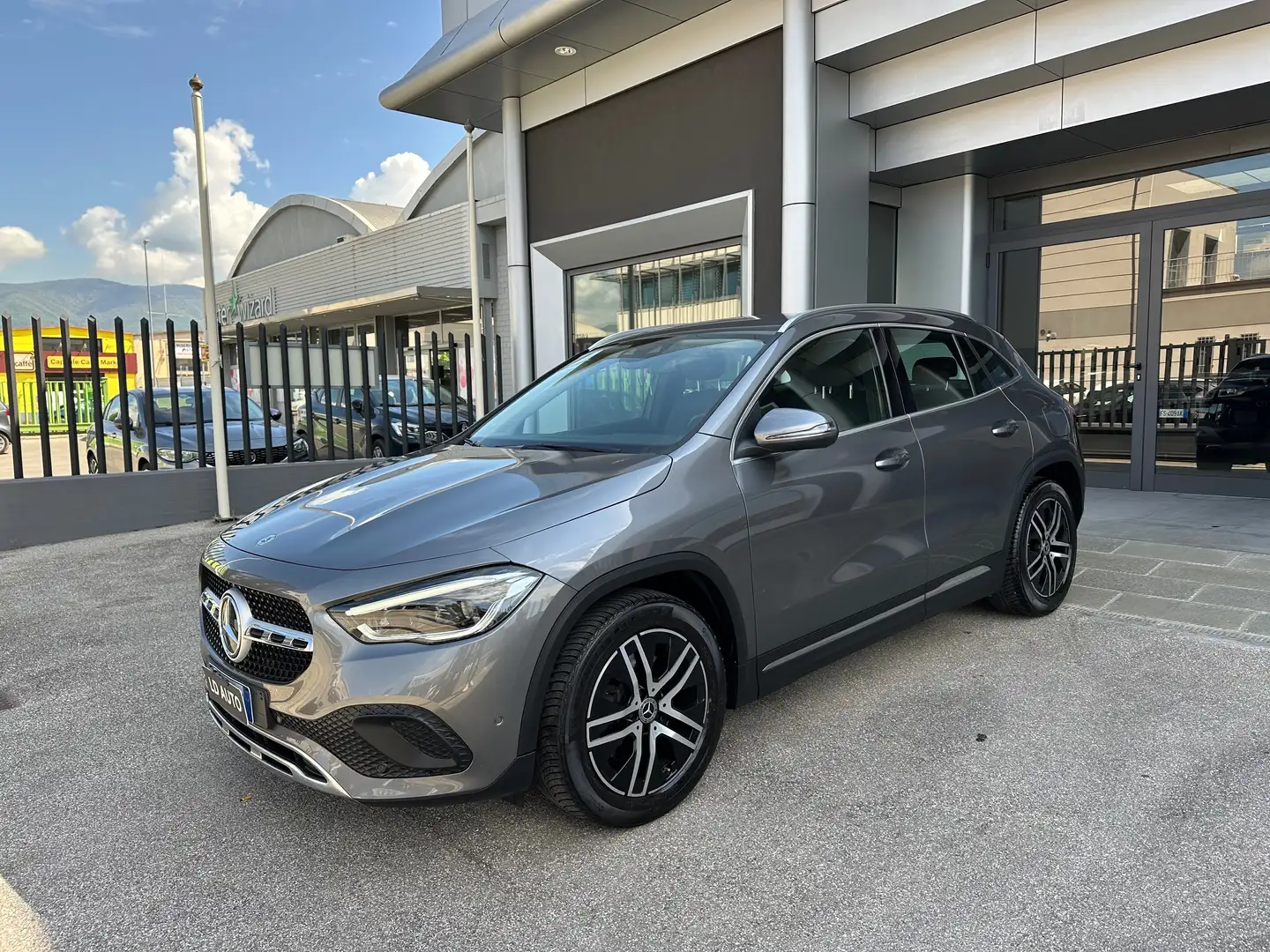 Mercedes-Benz GLA 220 d Sport Plus 4matic auto Grigio - 1