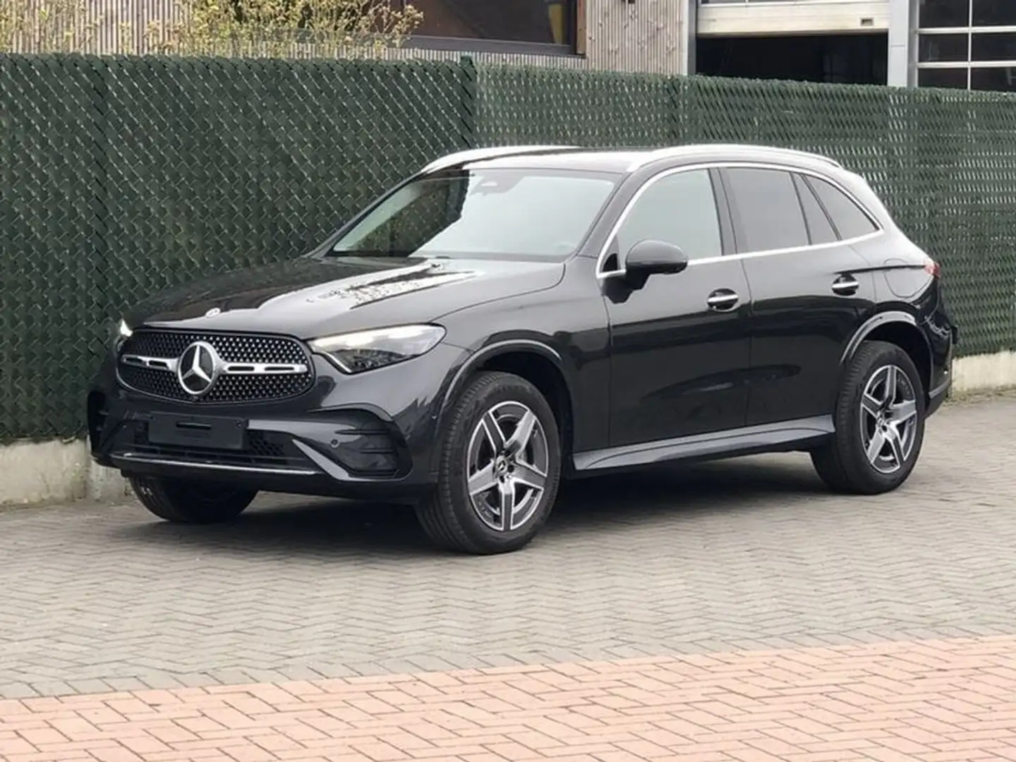 Mercedes-Benz GLC 300 e AMG - PANORAMADAK - DISTRONIC Grijs - 1
