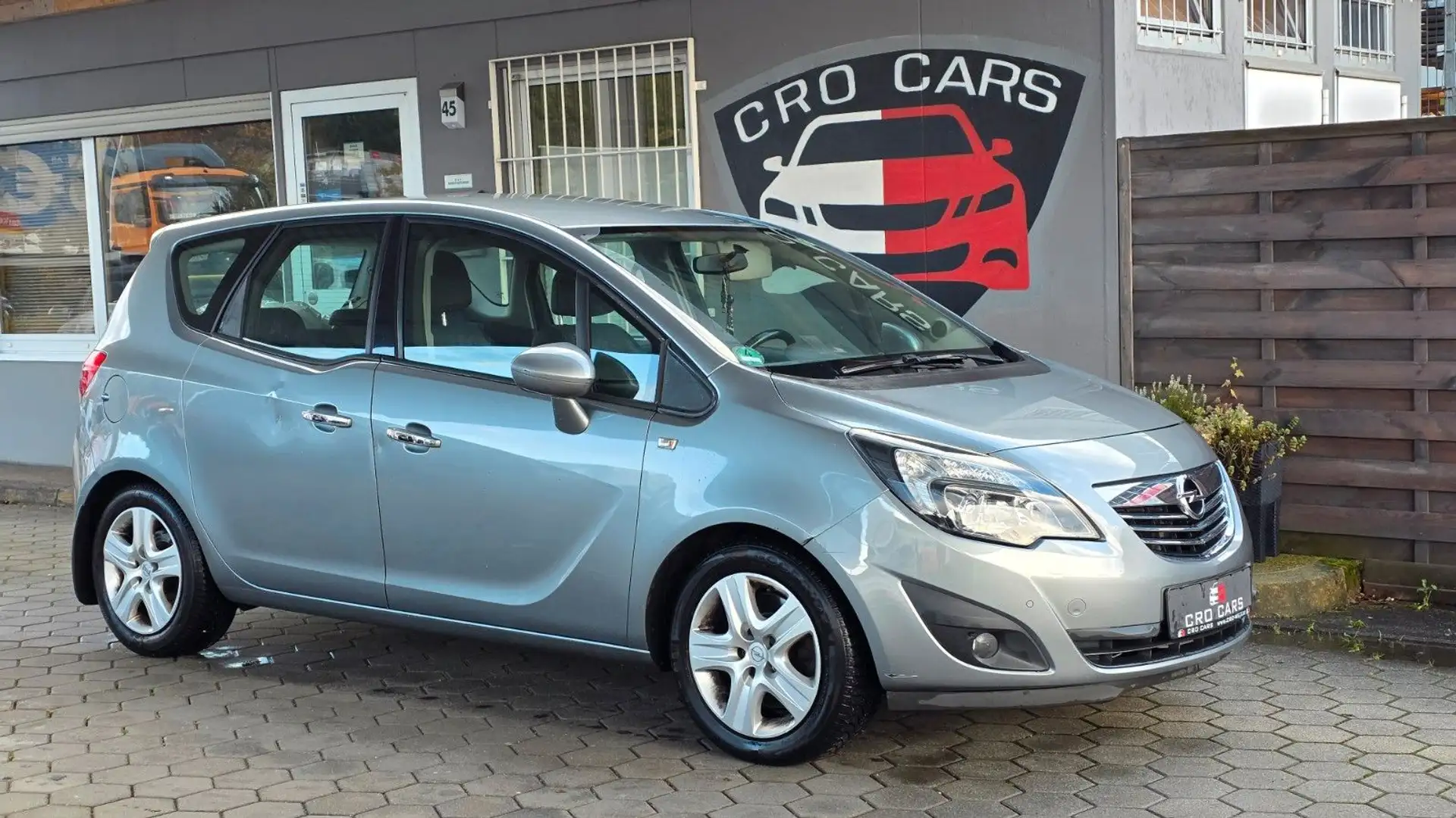 Opel Meriva B Innovation Argent - 1