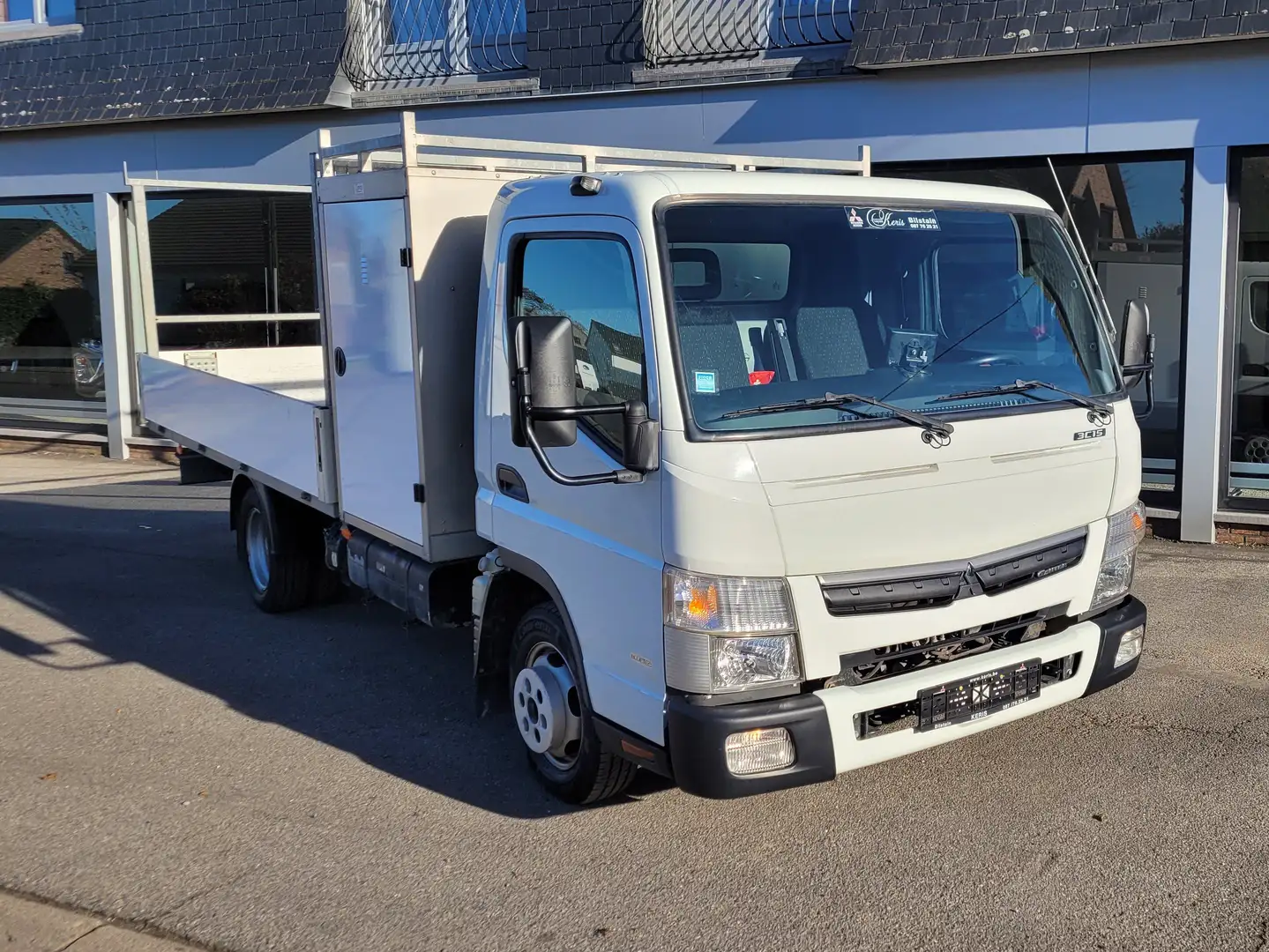Mitsubishi Canter FUSO 3C15 Blanc - 2