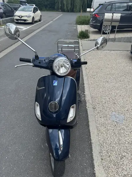 Vespa LX 125