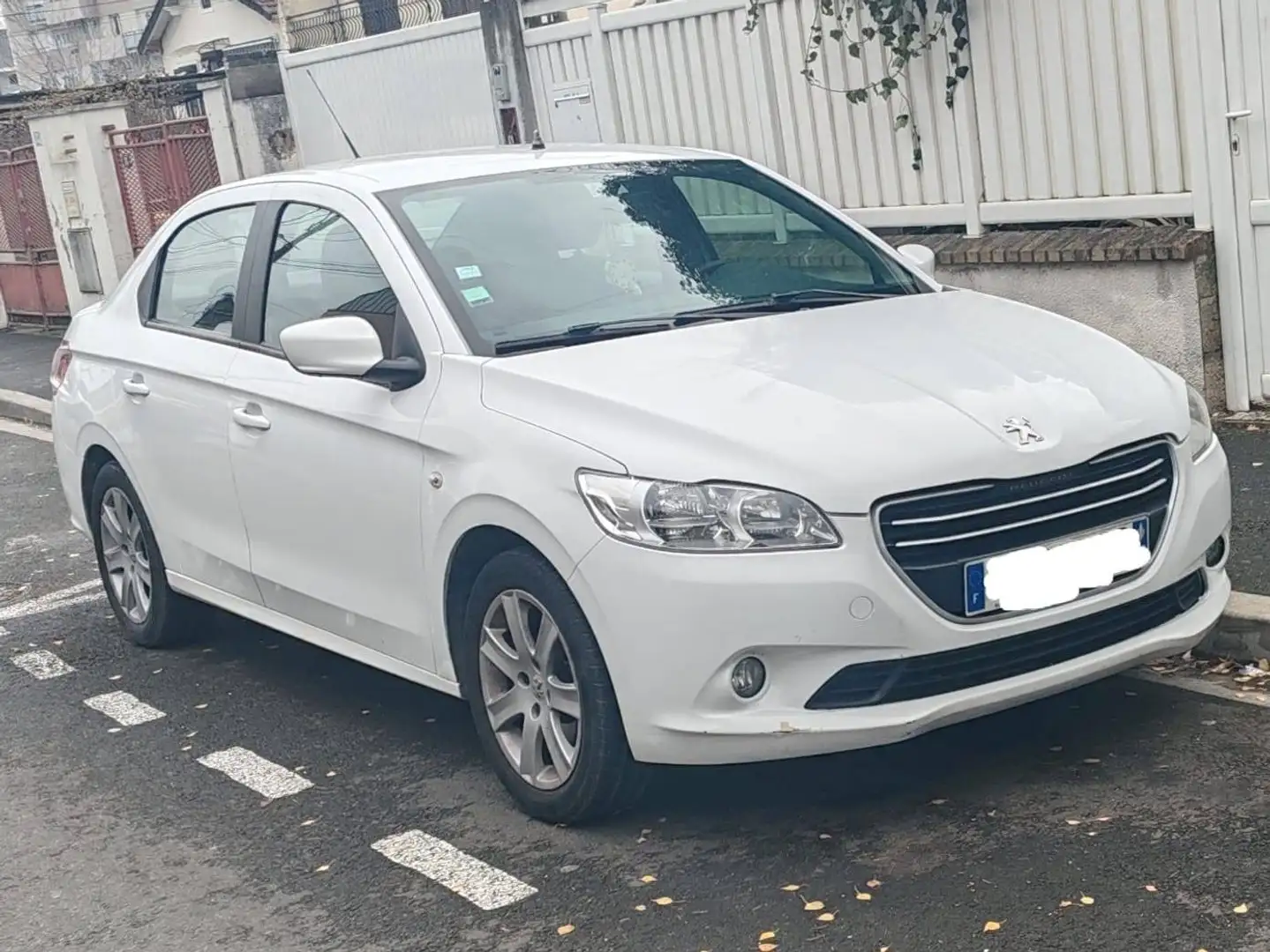 Peugeot 301 c-Elysée Weiß - 1
