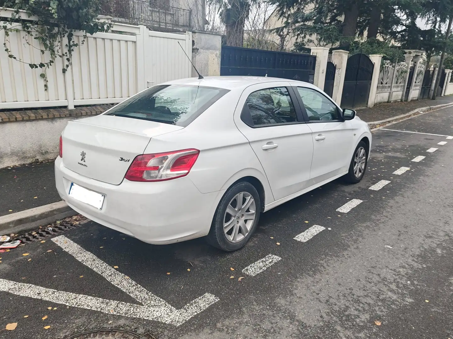 Peugeot 301 c-Elysée Weiß - 2
