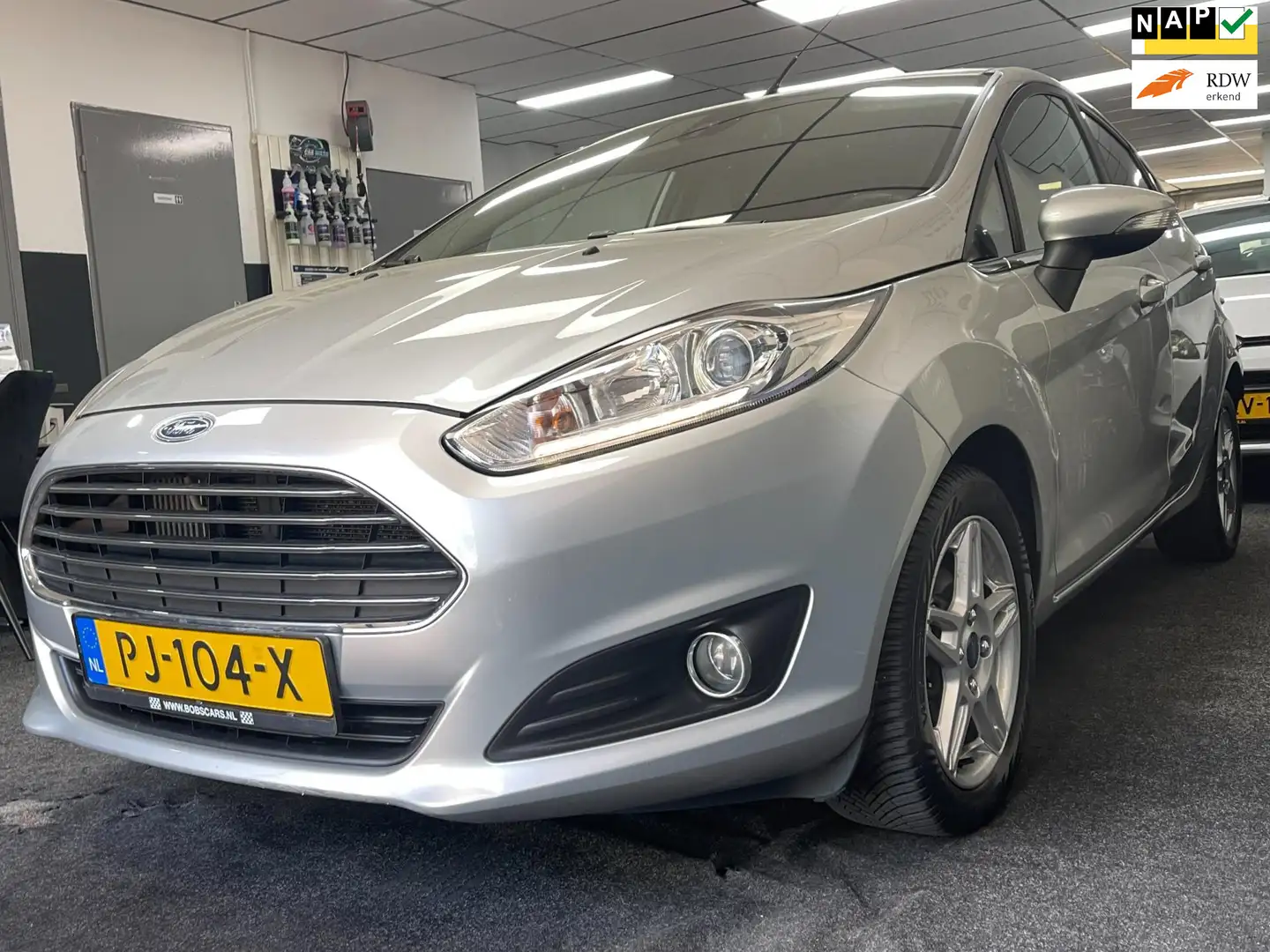Ford Fiesta 1.0 EcoBoost Titanium Gris - 1