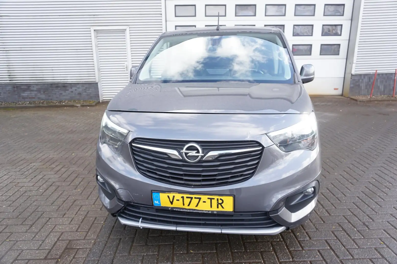 Opel Combo 1.6D L1H1 Innovation /NAVI/KEYLESS ENTRY /STUUR VE - 2
