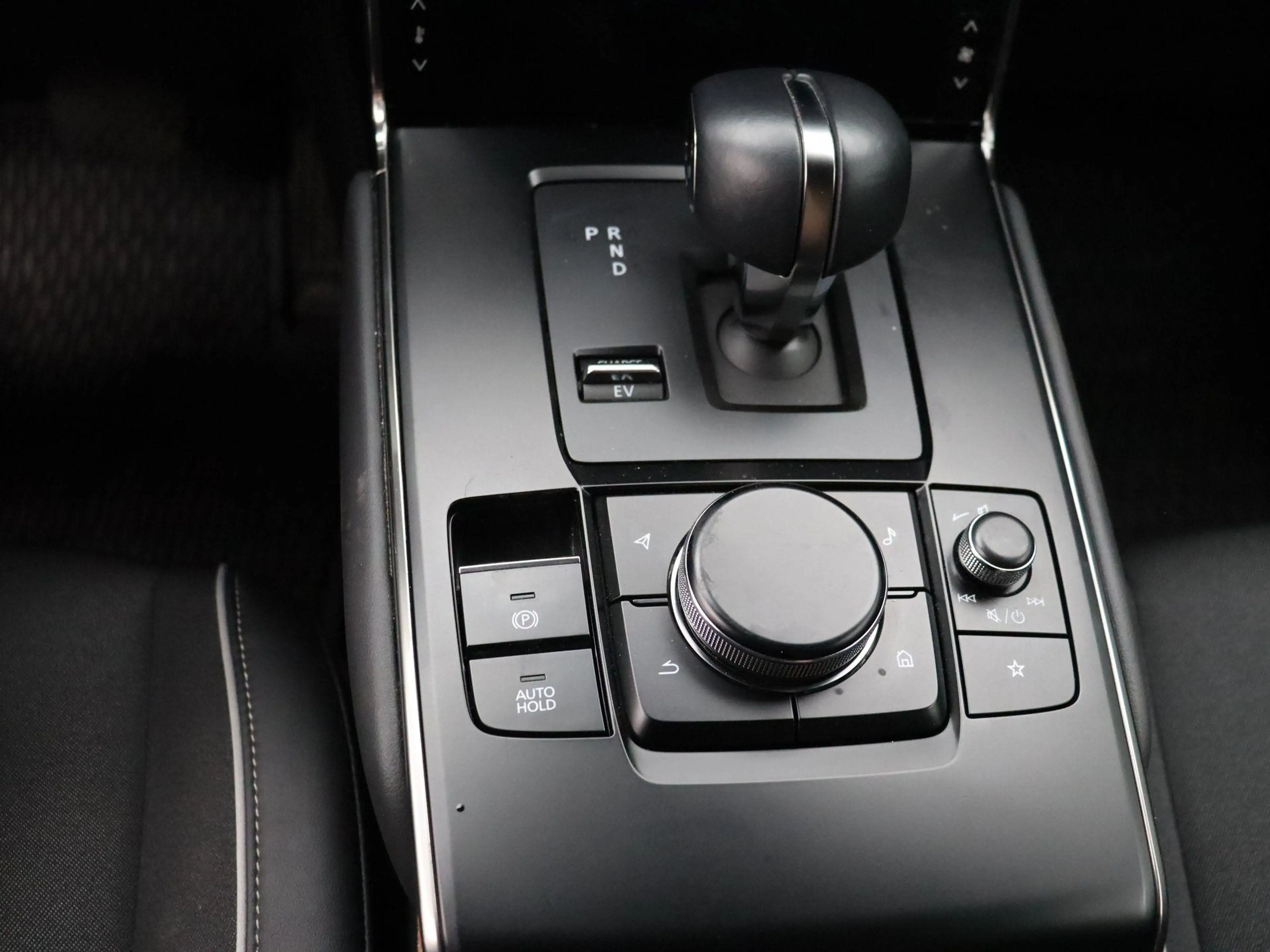 Mazda MX-30 e-SKYACTIV R-EV 166 pk Makoto — photo 11
