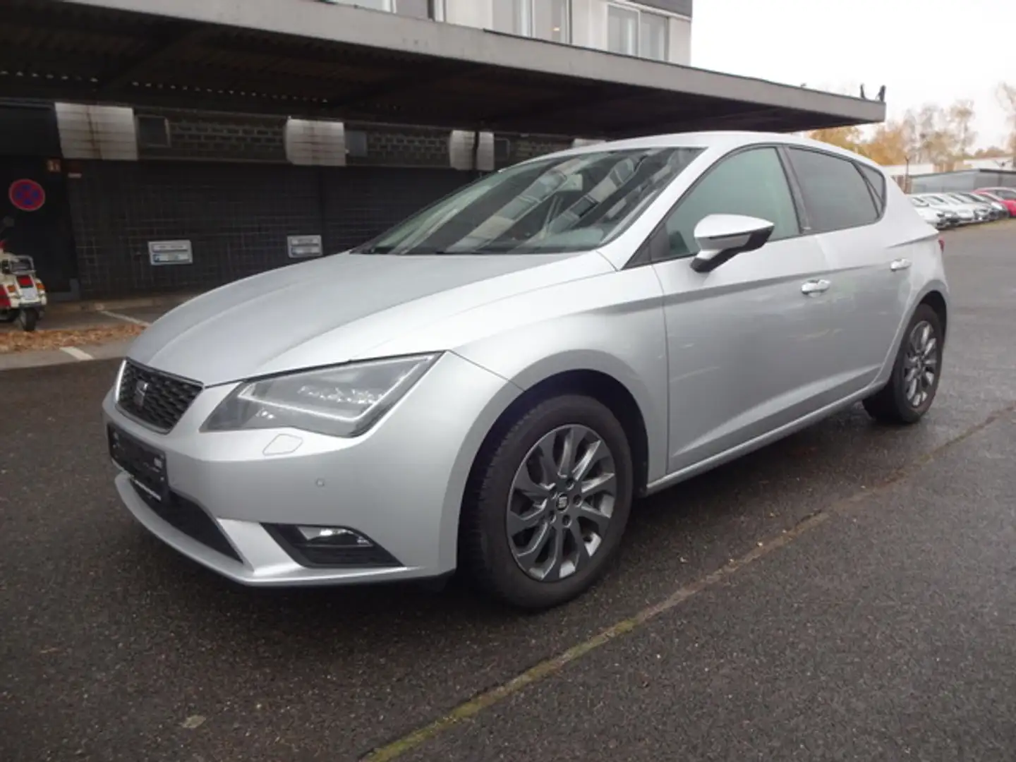 SEAT Leon / AUTOMATIK / I-TECH Argent - 1