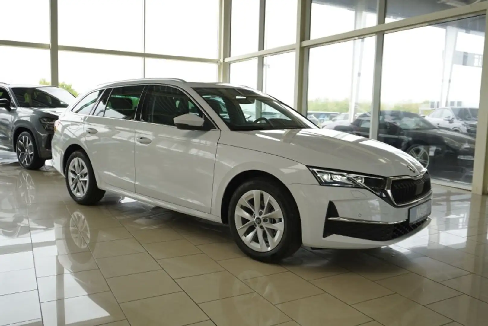 Skoda Octavia 1,5TSI DSG Matrix/ACC/Kamera/el.Klappe      ** Weiß - 1