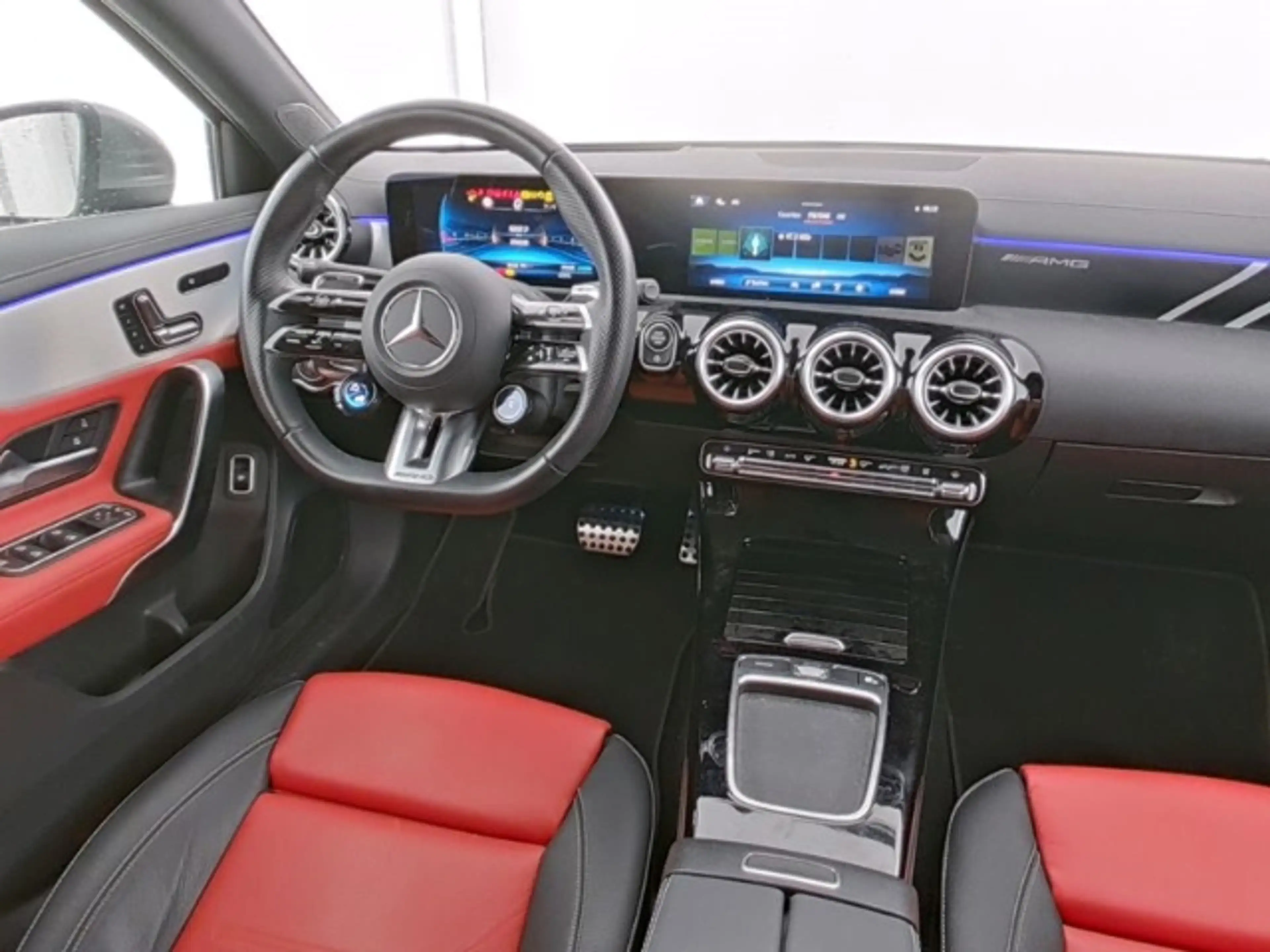 Mercedes-Benz A 35 AMG 4Matic Premium+ Leder AHK Standheizung — photo 6