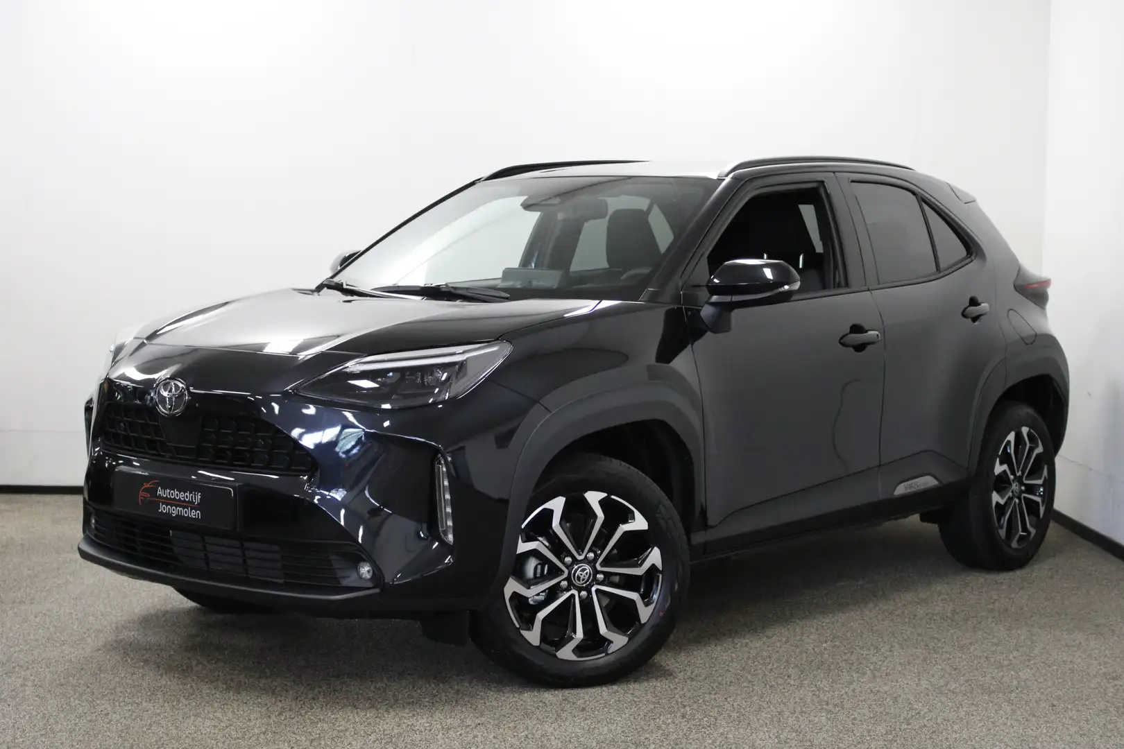 Toyota Yaris Cross 1.5 Hybrid 115 First Edition Zwart - 1