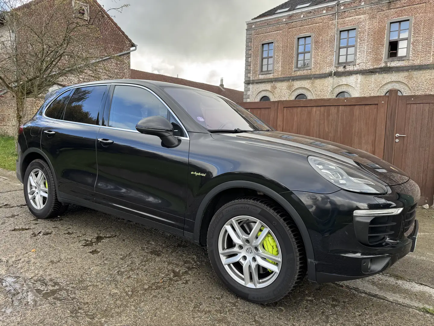 Porsche Cayenne Cayenne 3.0i V6 PHEV S Tiptronic S (306 kW) Zwart - 1