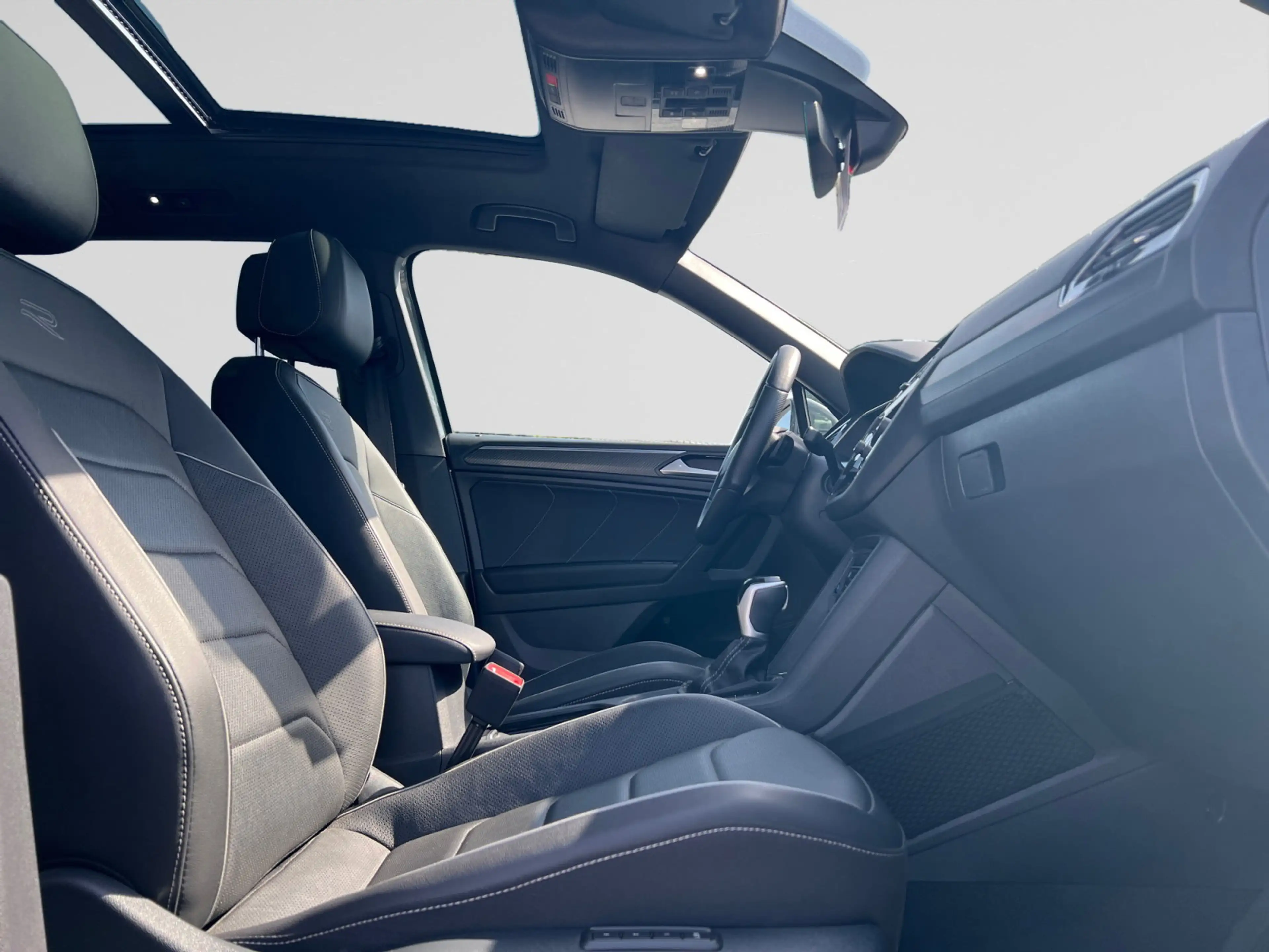 Volkswagen Tiguan Allspace R-Line Business Premium 1.5 TSI 110 kW (150 ch) 7 vitesses DSG — photo 11