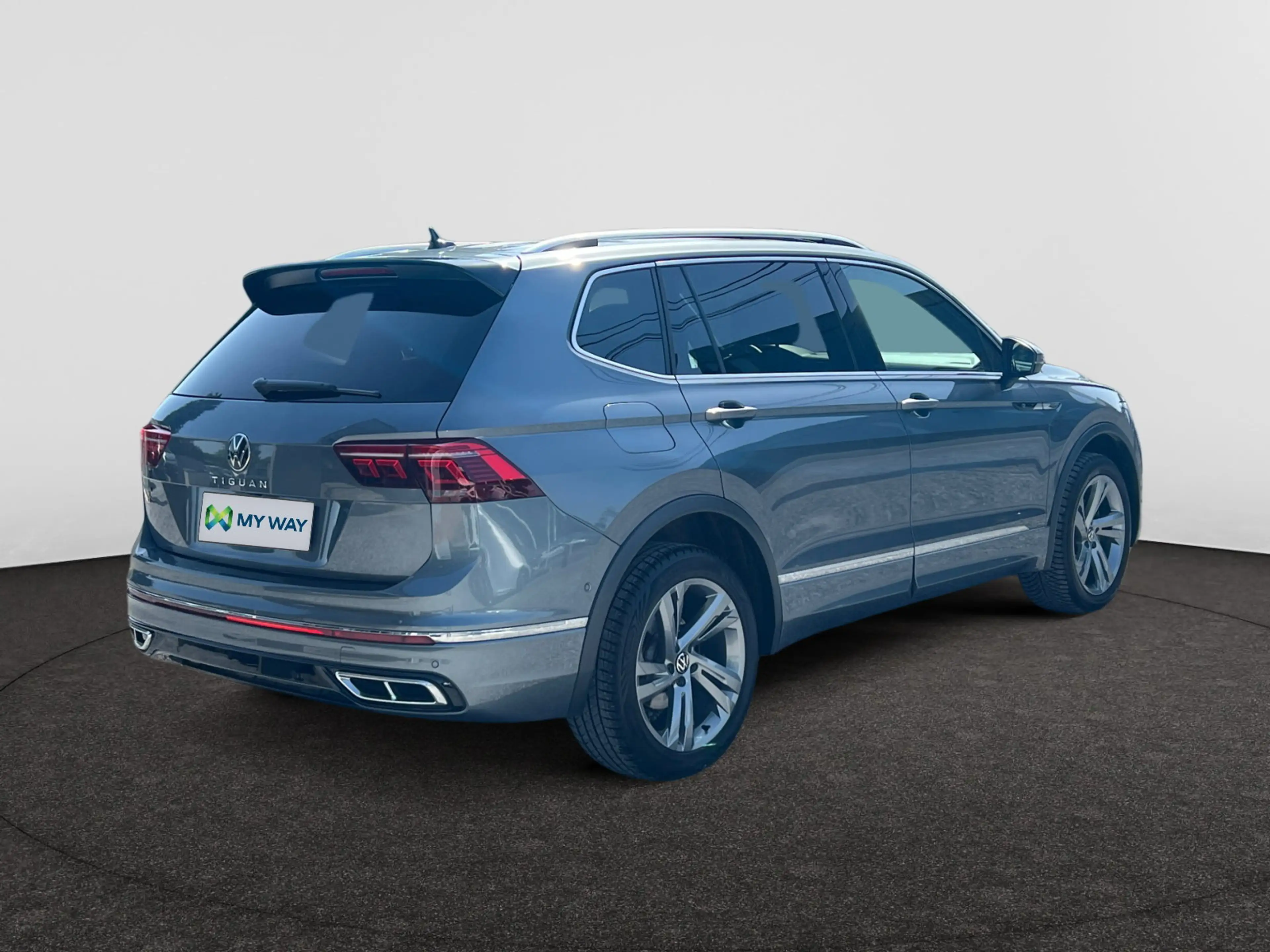Volkswagen Tiguan Allspace R-Line Business Premium 1.5 TSI 110 kW (150 ch) 7 vitesses DSG — photo 2