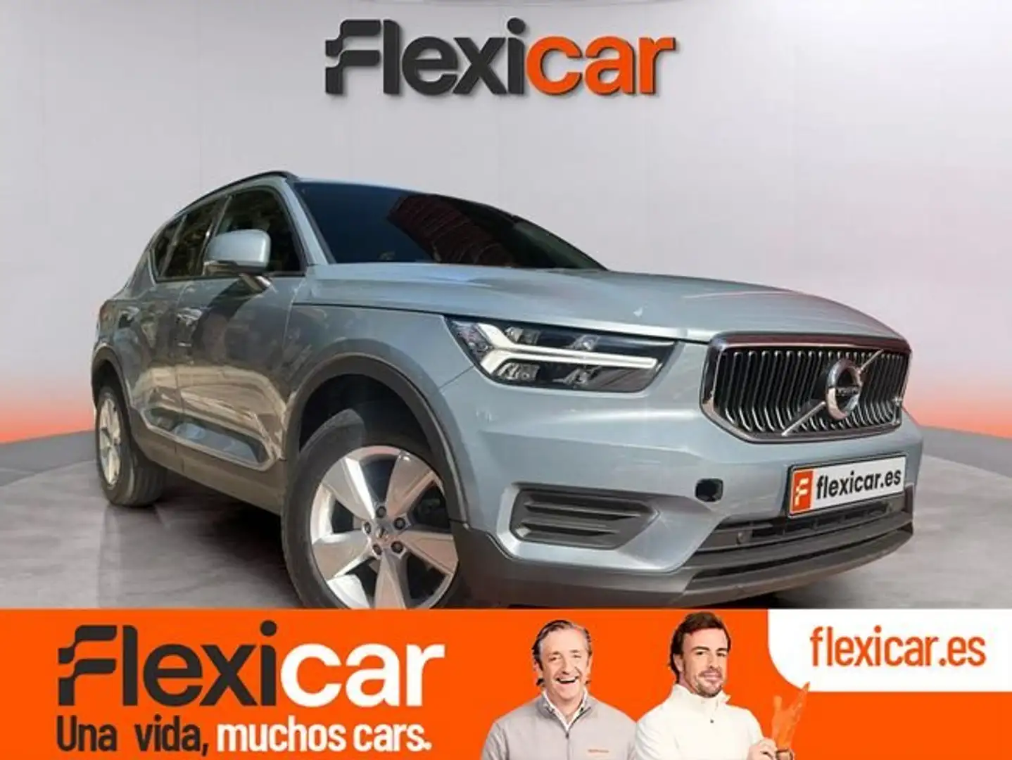 Volvo XC40 T2 Momentum Pro Aut. Gris - 1