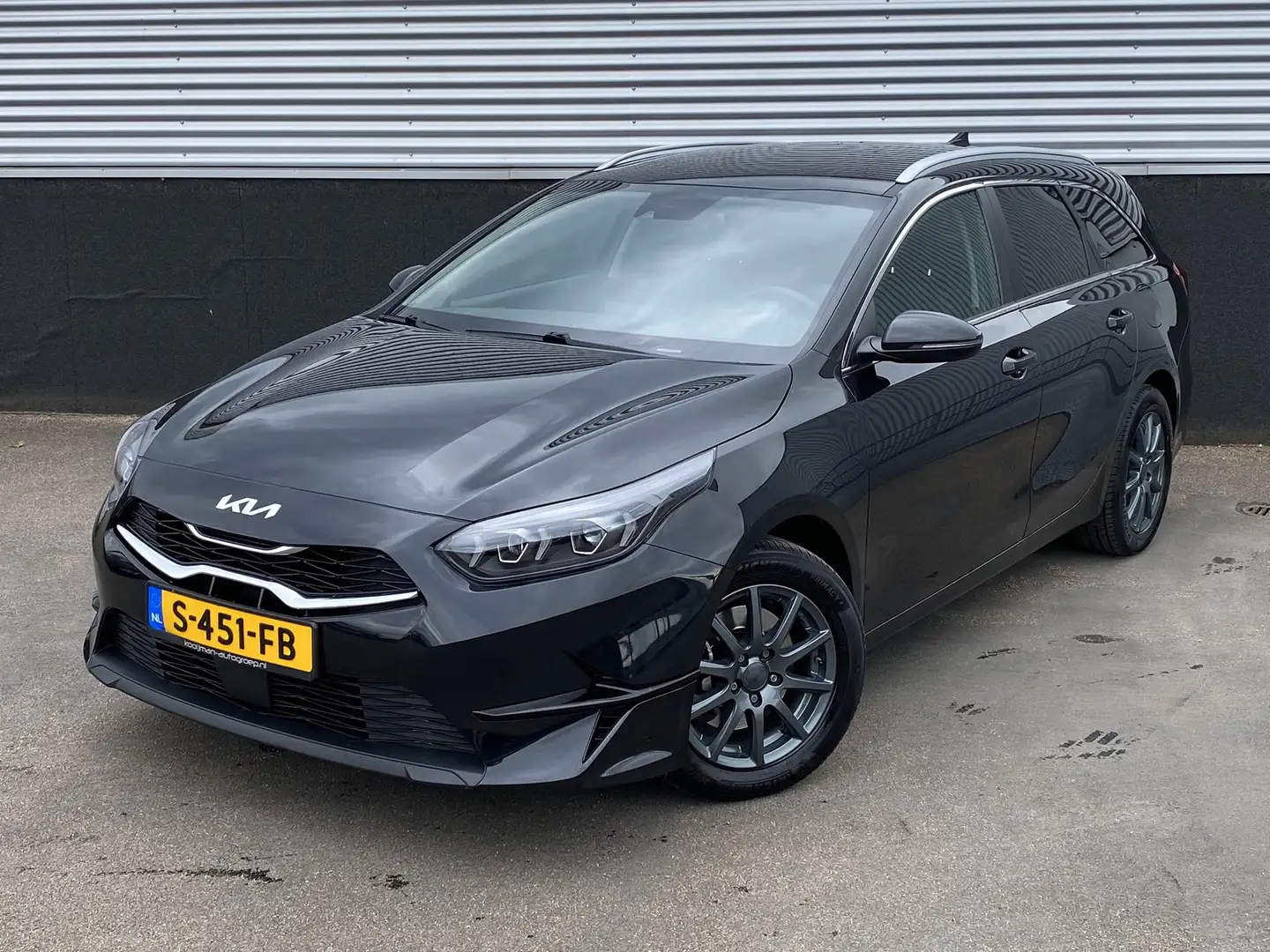 Kia Ceed SW / cee'd SW Sportswagon 1.0 T-GDi DynamicPlusLine Navigatie, D Zwart - 2