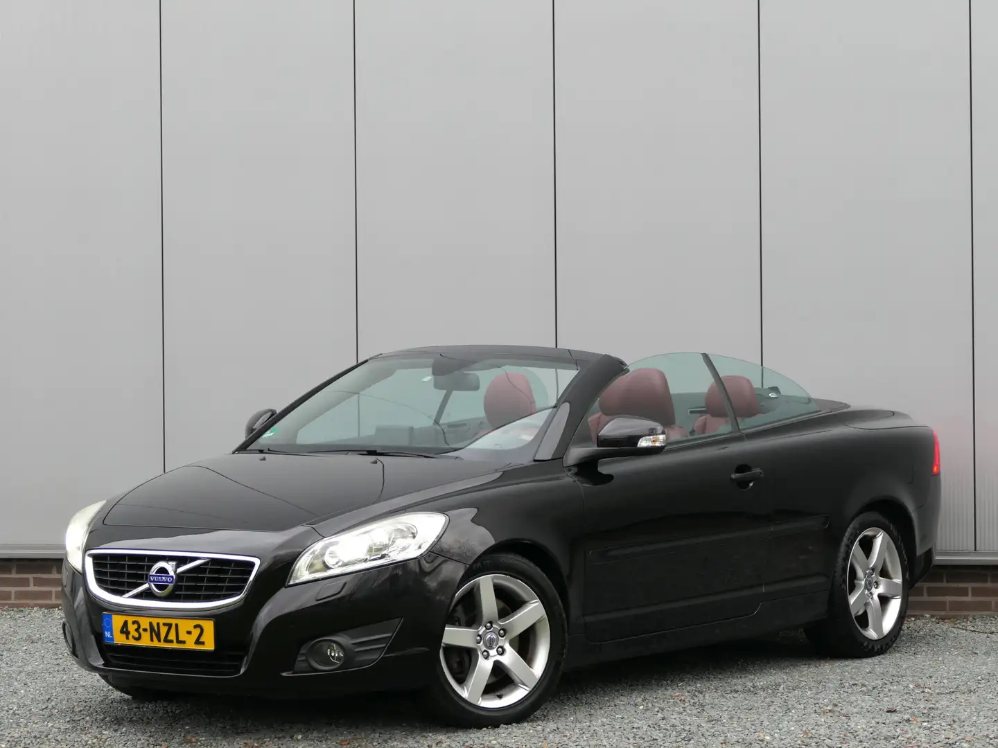 Volvo C70 Convertible 2.4i AUT Summum Navi / Leer / Stoelver Чорний - 1