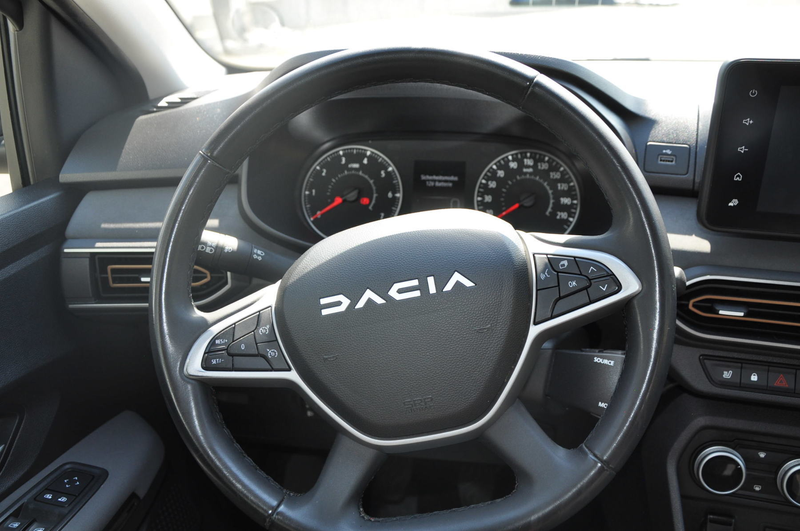 Dacia Jogger 1.0 TCe 100 ECO-G Extreme+ *PDC*NAVI*SHZ* — photo 15