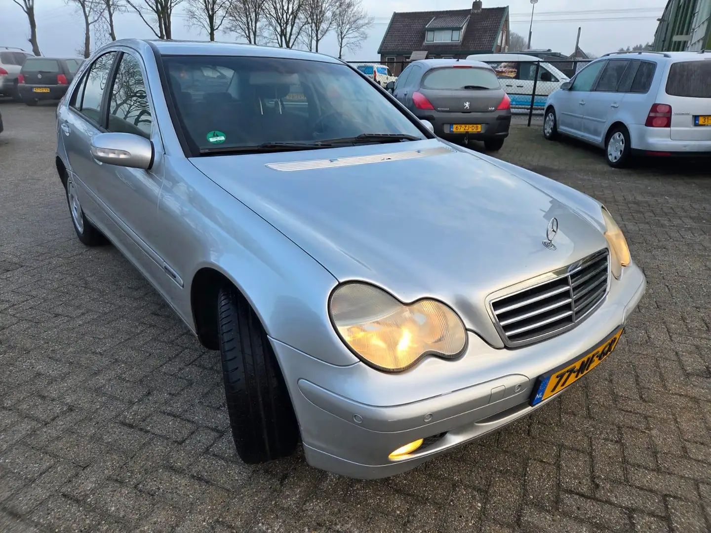 Mercedes-Benz C 180 K. Amice 2003. Airco/Cruise/Mistlampen etc.. APK 1 Grau - 2