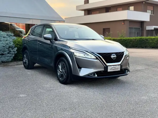 Nissan Qashqai view 3