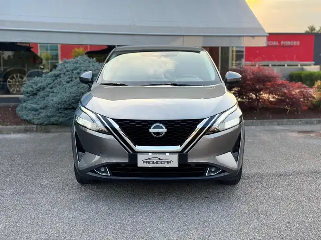 Nissan Qashqai view 2