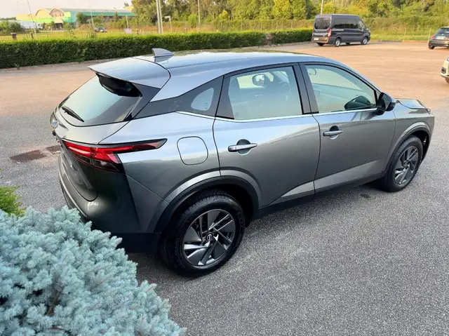 Nissan Qashqai view 4