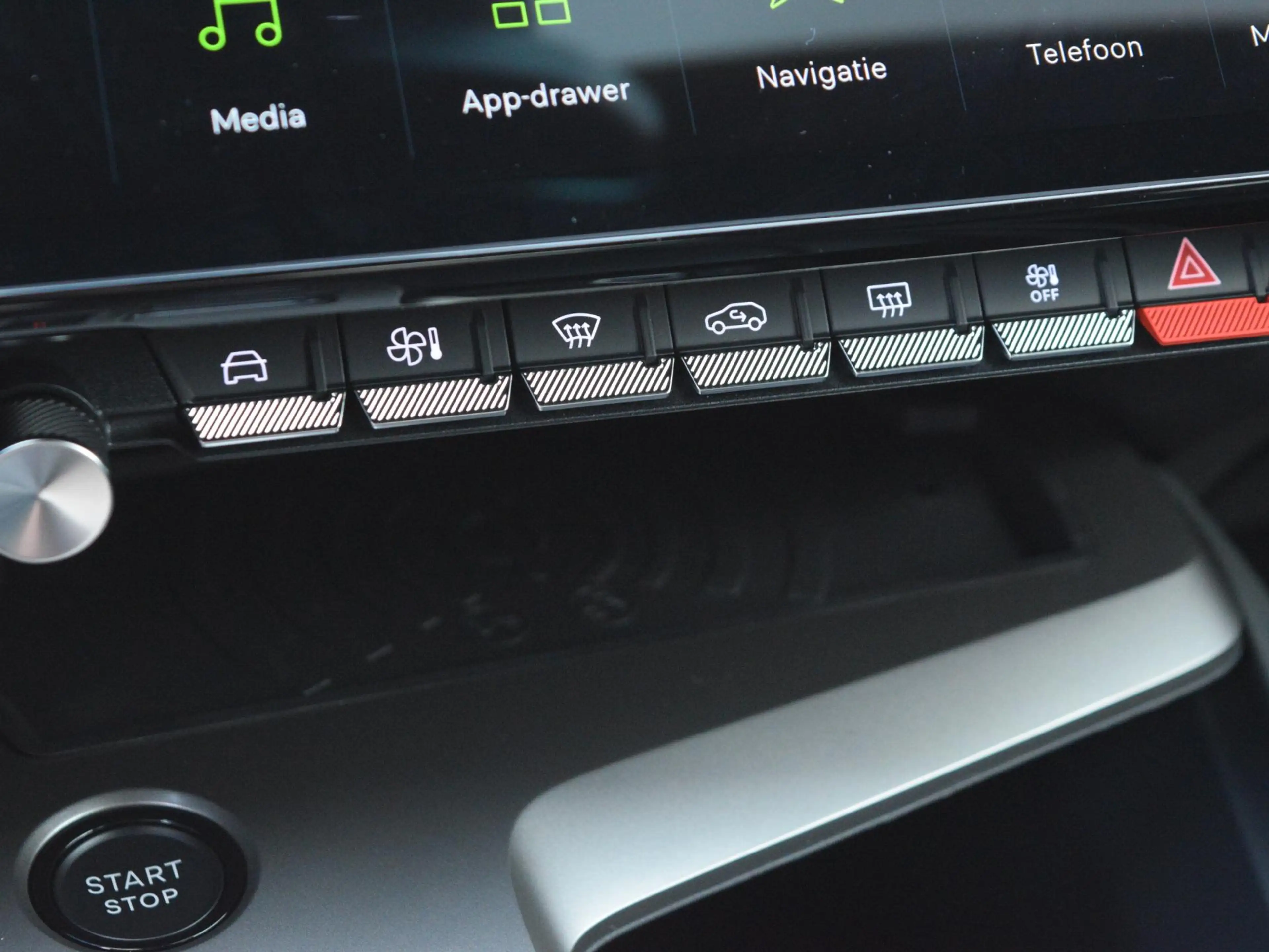 Peugeot 408 1.2 GT Exclusive Hybrid 145 UIT VOORRAAD LEVERBAAR — photo 14