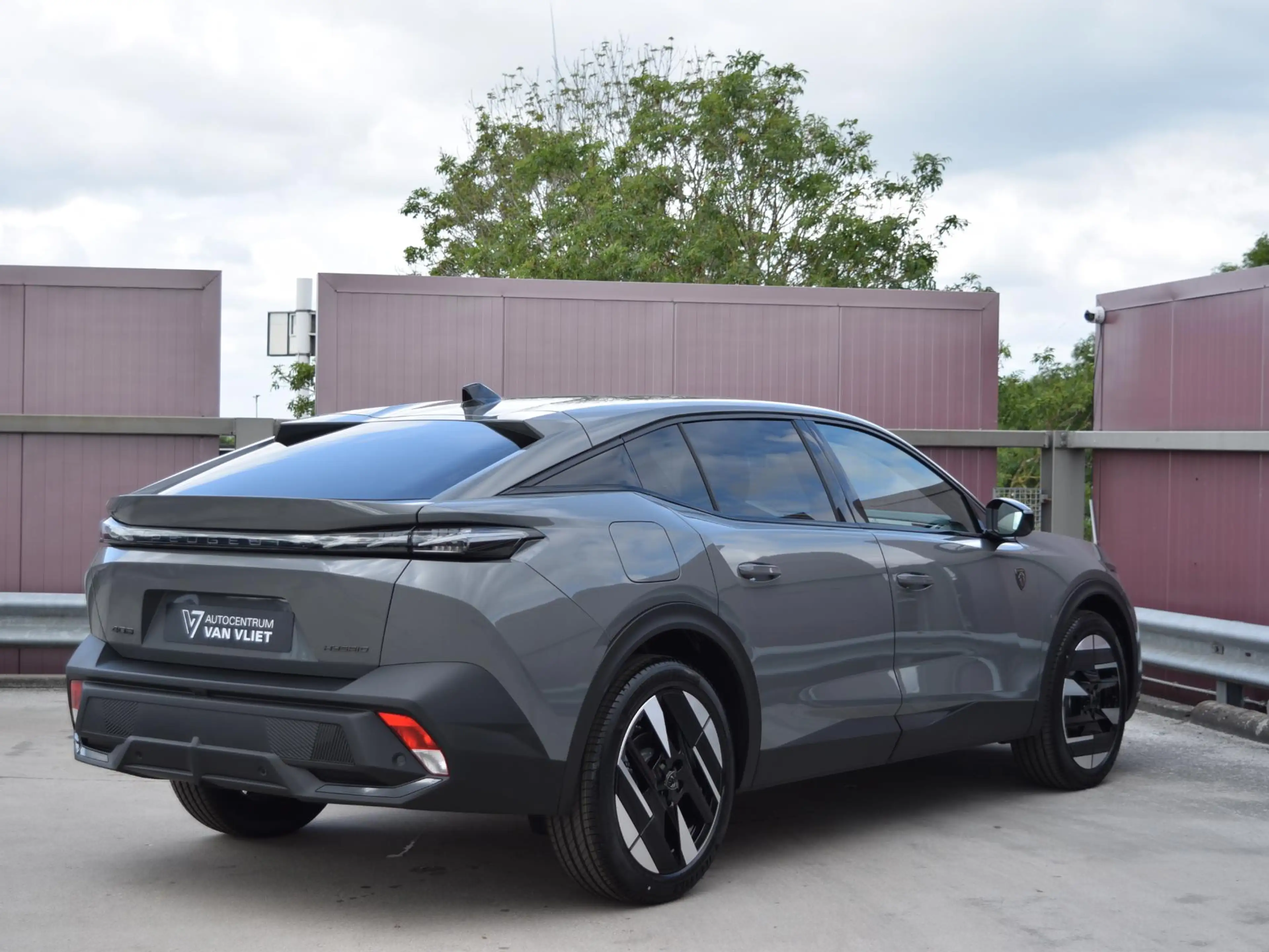 Peugeot 408 1.2 GT Exclusive Hybrid 145 UIT VOORRAAD LEVERBAAR — photo 3