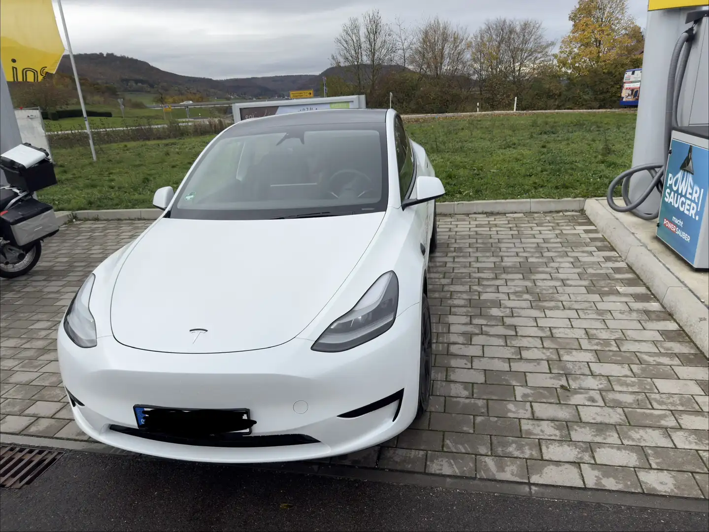 Tesla Model Y Model Y RWD Long Range Weiß - 1