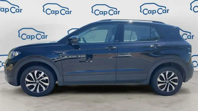Volkswagen T-Cross view 2