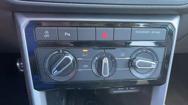 Volkswagen T-Cross view 13