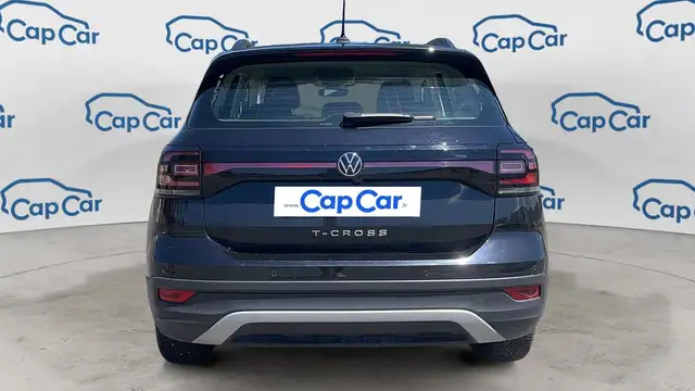 Volkswagen T-Cross view 3