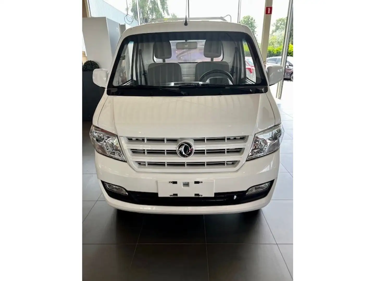 DFSK C31 White - 2