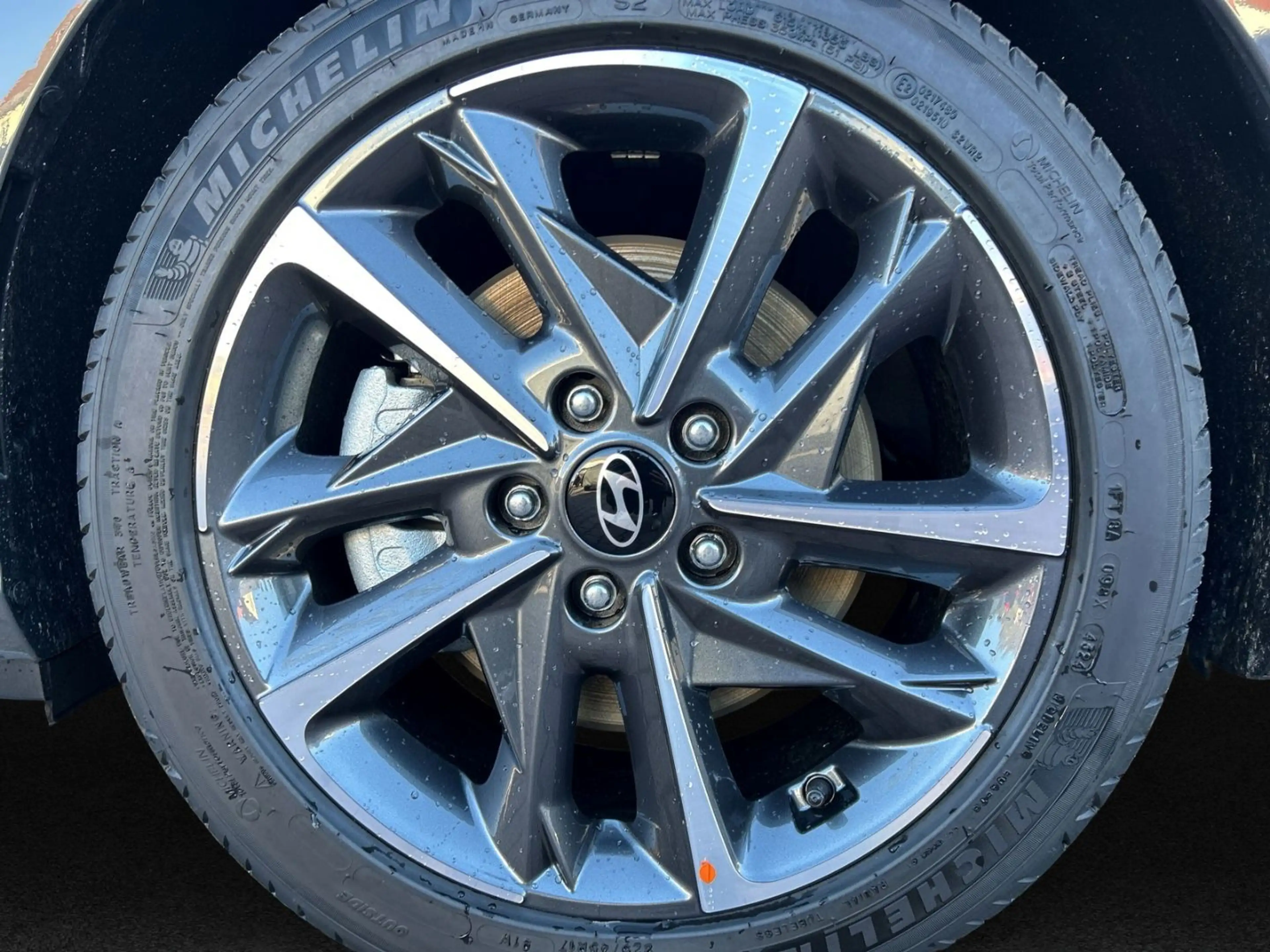 Hyundai i30 Kombi 1.5T DCT ADVANTAGE LED Navi Plus-Paket — photo 3