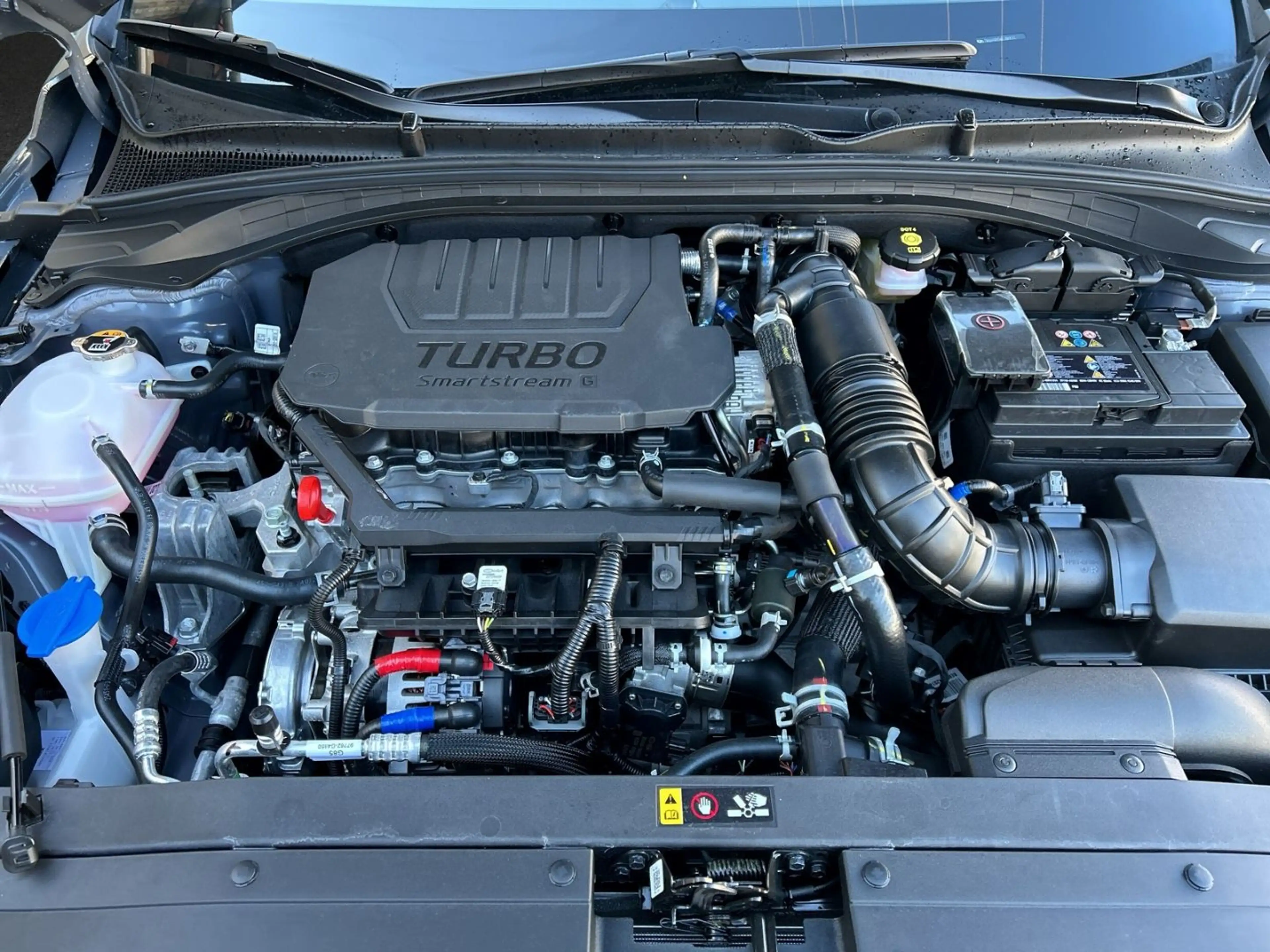 Hyundai i30 Kombi 1.5T DCT ADVANTAGE LED Navi Plus-Paket — photo 9