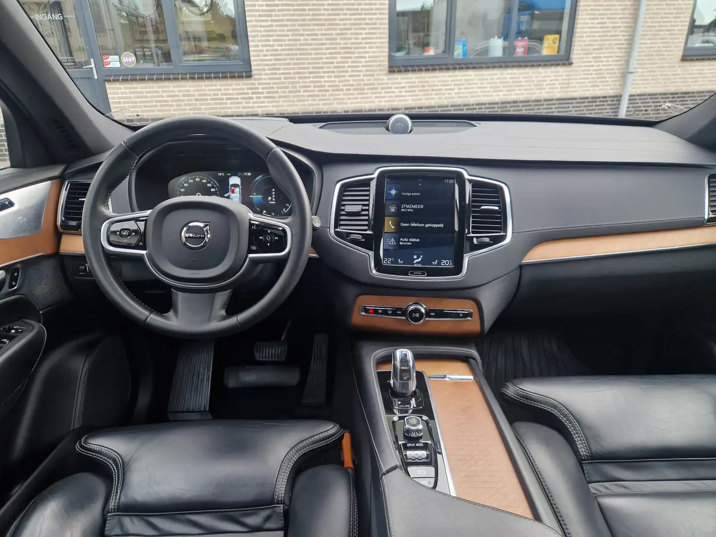 Volvo XC90 2.0 T8 Twin Engine AWD Inscription Luchtvering | B Grijs - 2