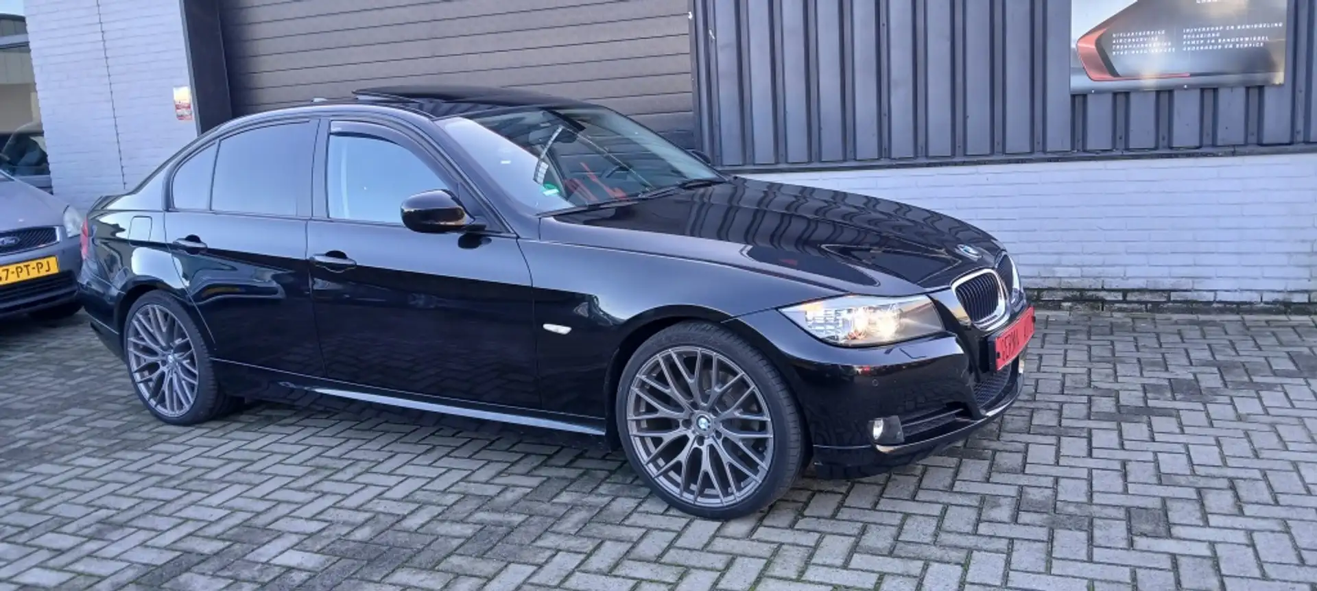 BMW 318 3-serie 318i High Executive AUTOMAAT!!! Zwart - 2