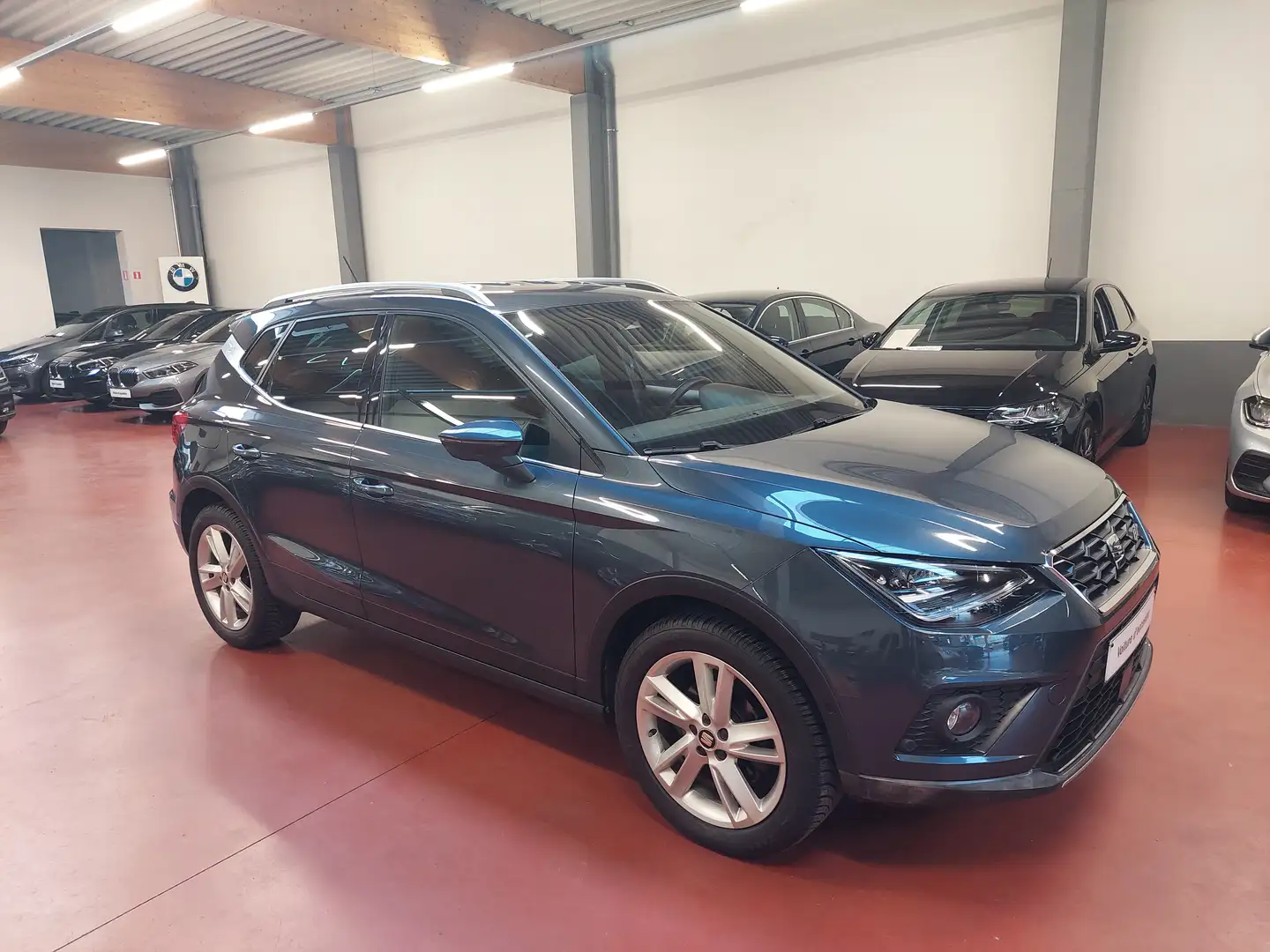 SEAT Arona 1.0 TSi + DSG + E6d + Finition Sport FR + LED +++ Grijs - 1