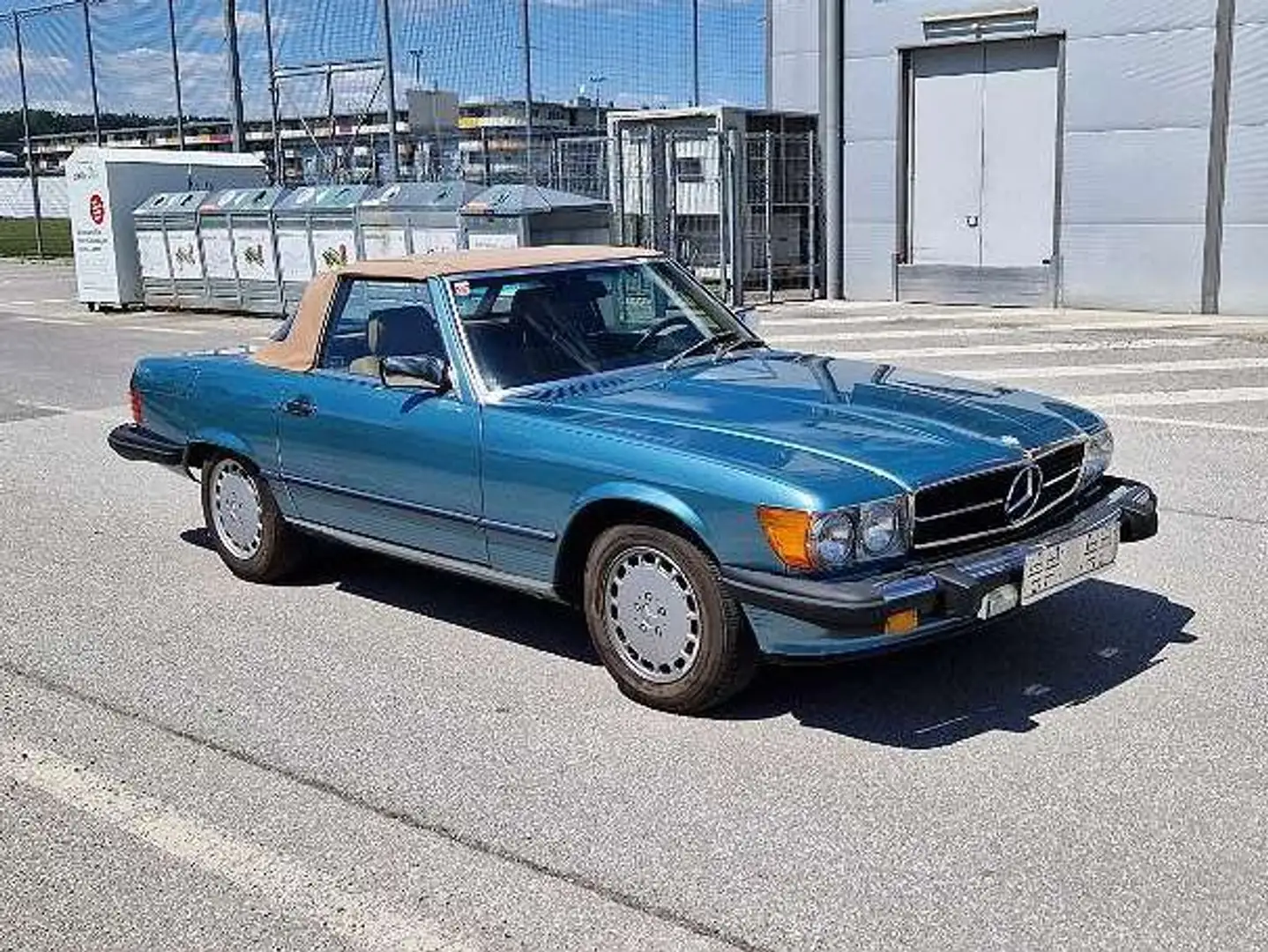 Mercedes-Benz SL 560 R107 W107 560SL Modrá - 1