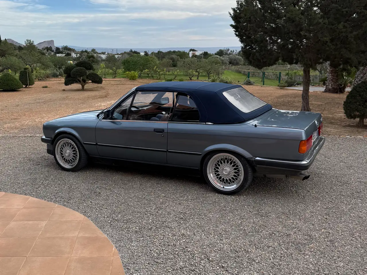 BMW 325i Cabriolet, foto 2