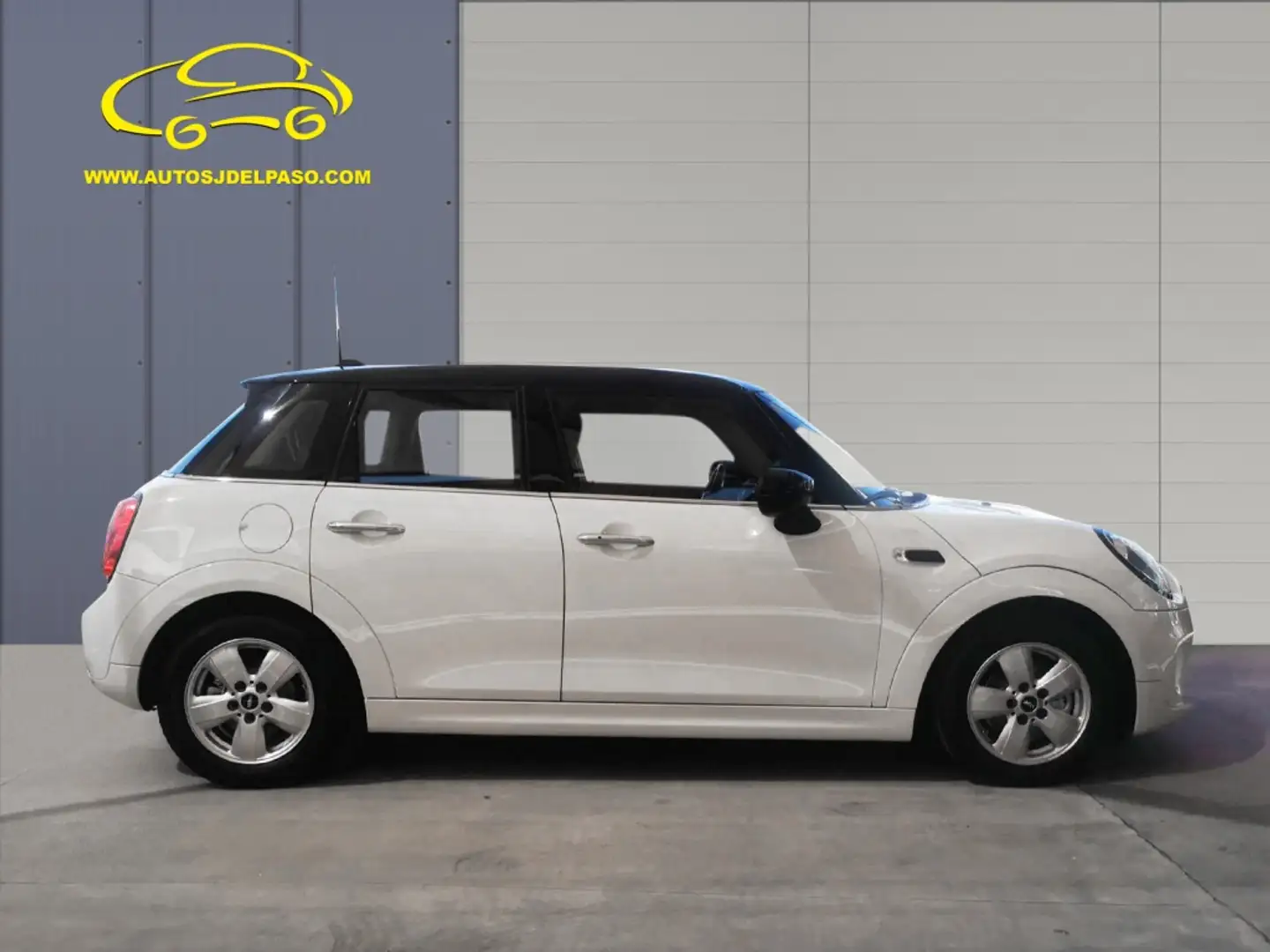MINI One Alb - 2