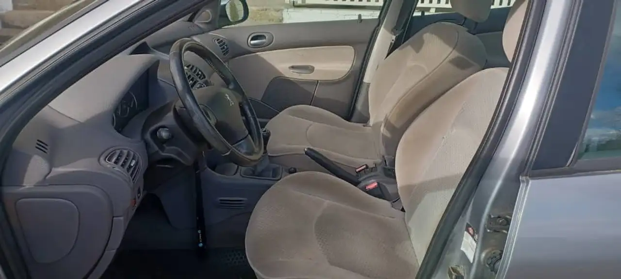 Peugeot 206 1.4i X Line