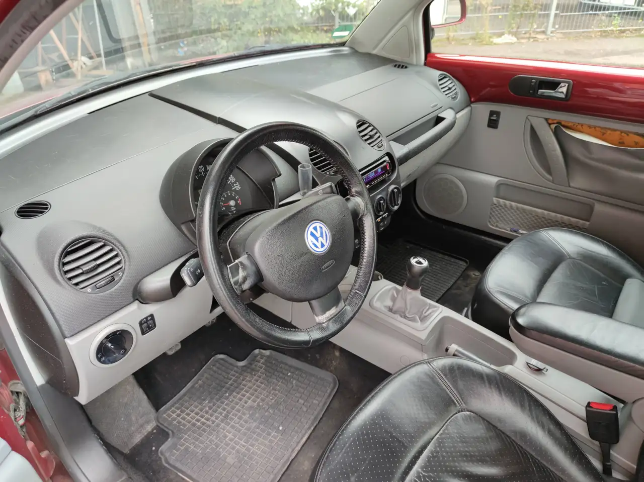 Volkswagen New Beetle 2.0, foto 3